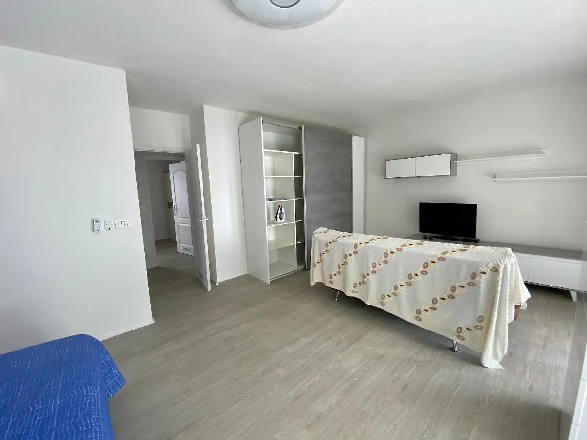 Villa Blanca Callao Salvaje